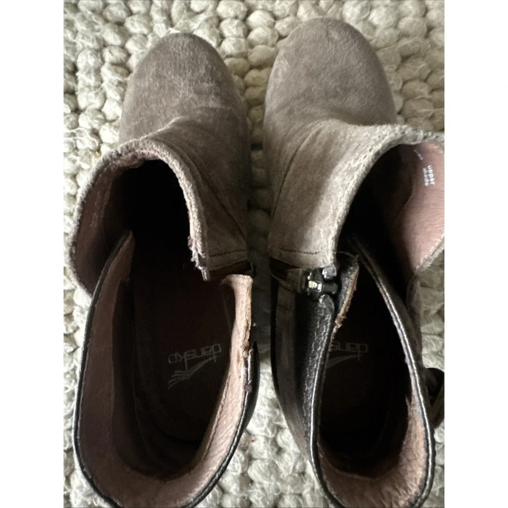 Dansko Women's Shirley Wedge‎ Size 38  Brown Suede And Leather